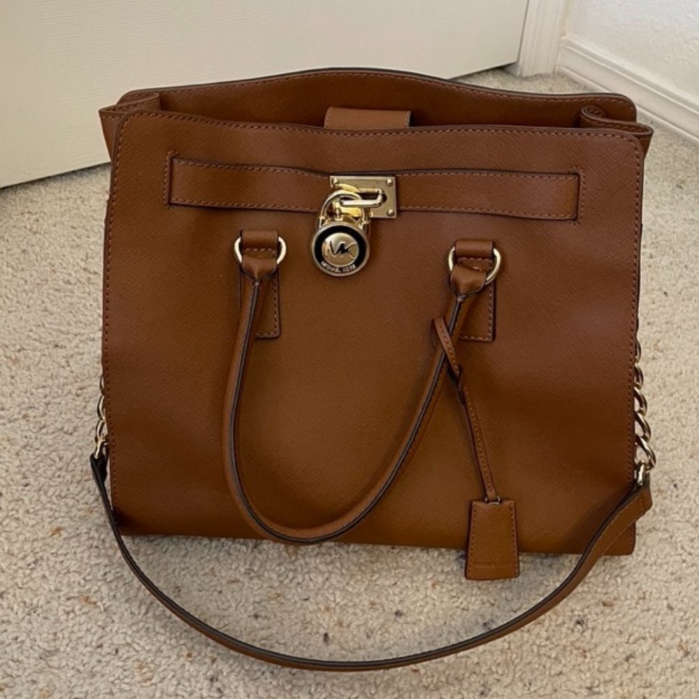 EUC Michael Kors Hamilton Medium Lock & Key Purse - Brown
